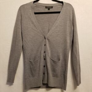 Banana Republic XS Cardigan Sweater 100% Merino Wool Gray Buttonfront Boyfriend